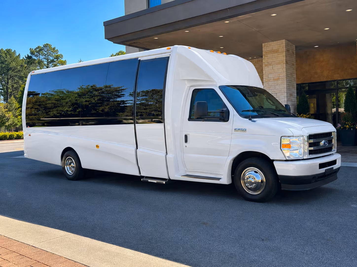 charter buses for corporate events at the oxnard convention center