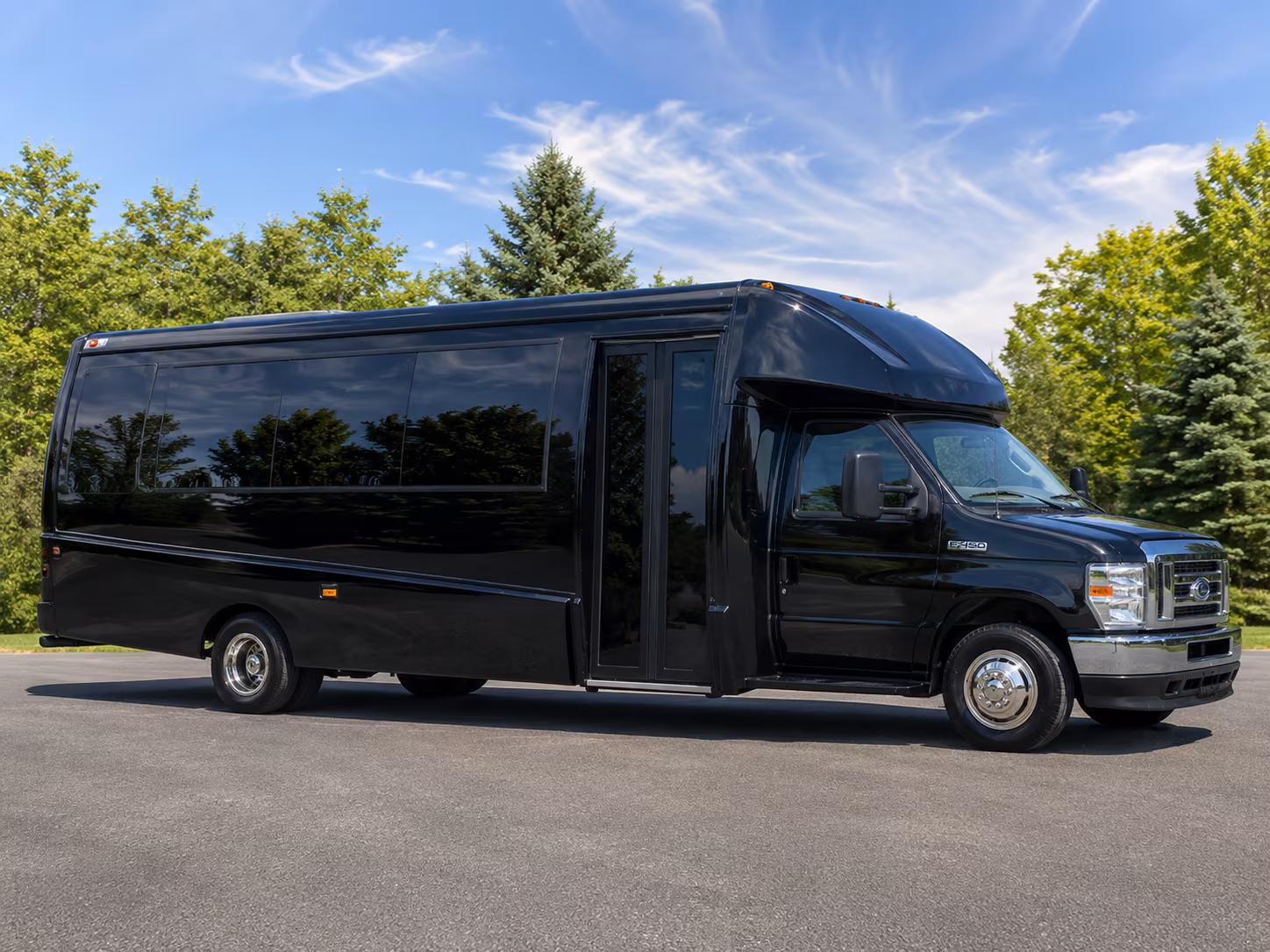 charter buses for large oxnard prom groups and school shuttles