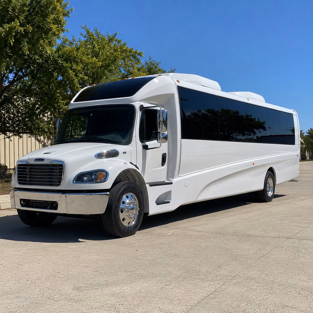 charter buses for oxnard church retreats and overnight trips