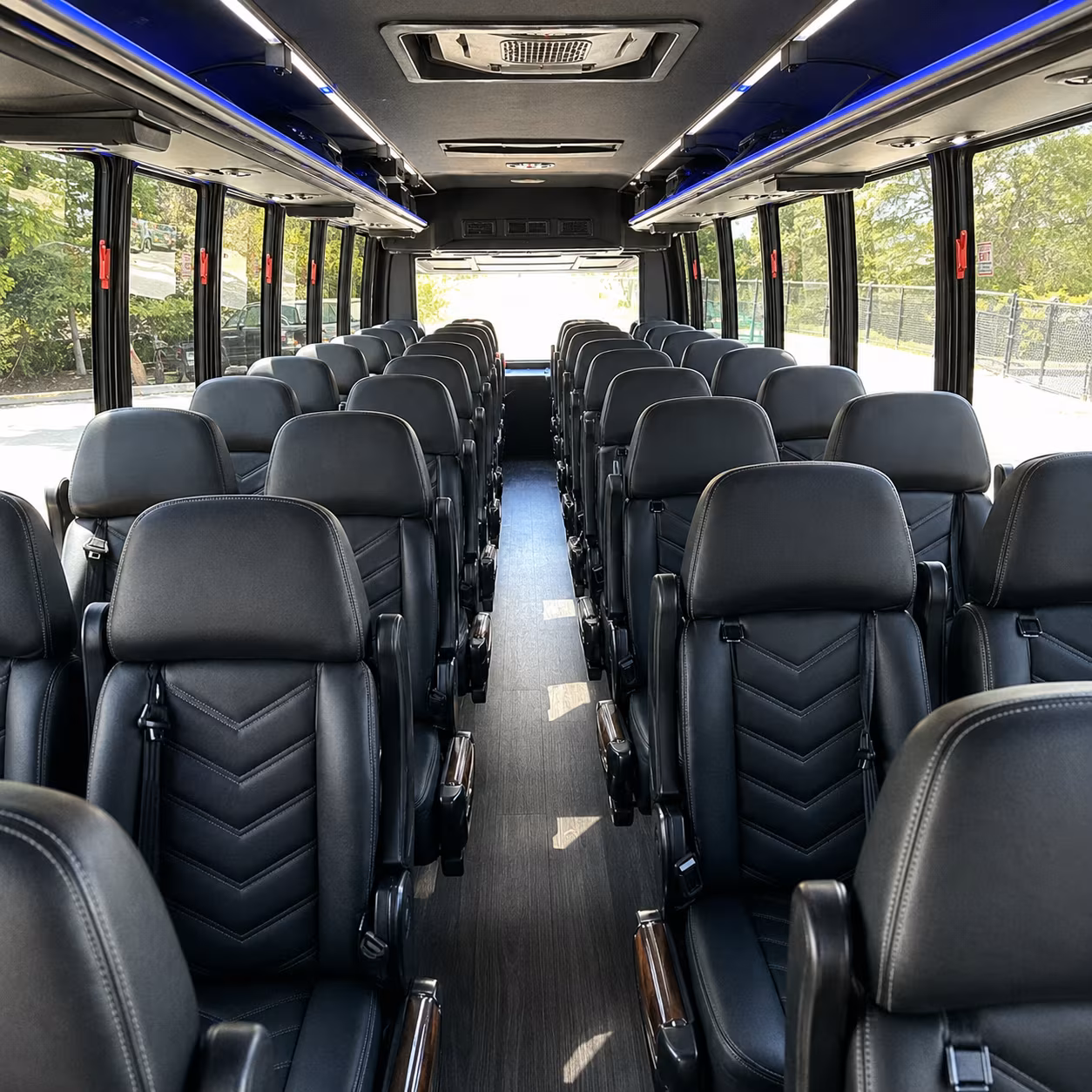 does the day of the week or the date change what a bus costs in oxnard