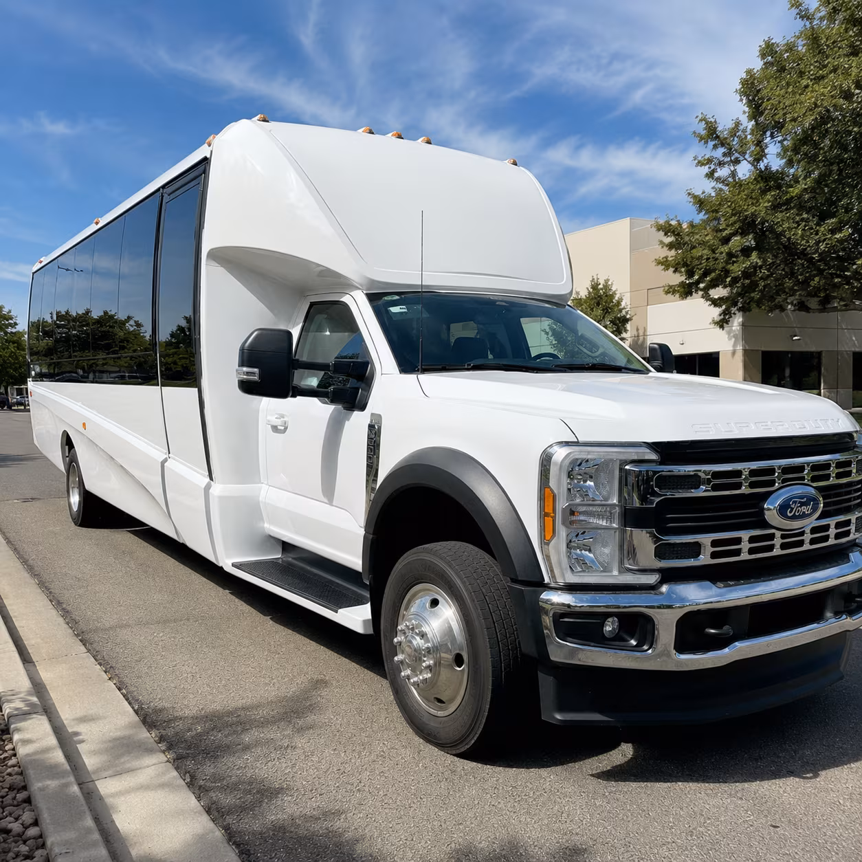 wedding and quinceanera bus rentals in oxnard